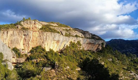 12-Year-Old Kwon Gaeun Climbs Her First 5.14d with Era Vella