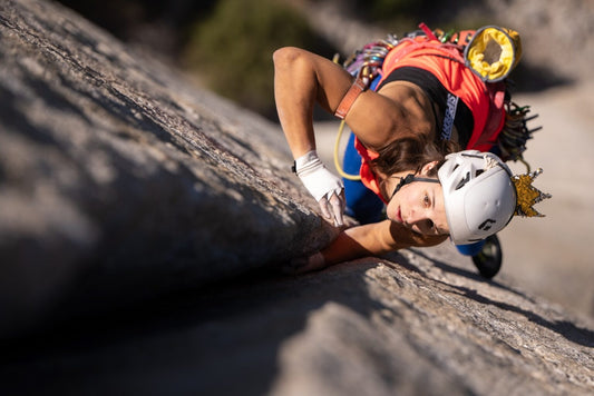 Climbing Videos: Laura Pineau, Ammon McNeely, V15 and More!