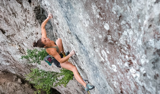 Ainhize Belar Barrutia Climbs 5.14d in Spain